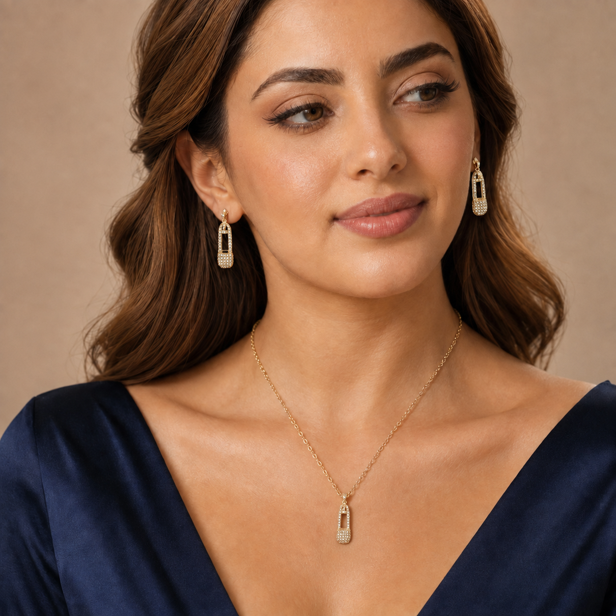 Delicate Gold-Tone Open-Frame Jewelry Set