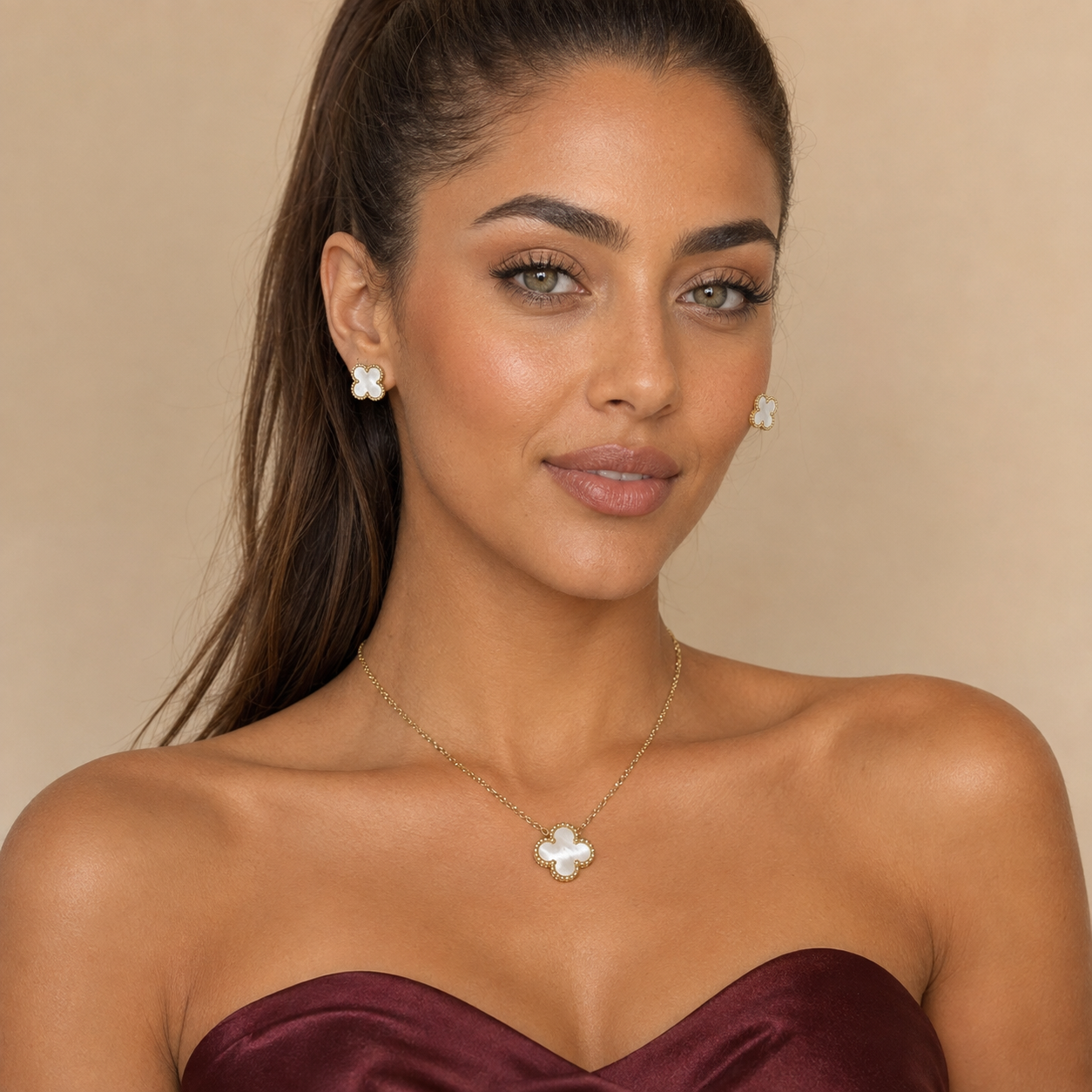 White Mother-of-Pearl Clover Necklace & Earrings Set