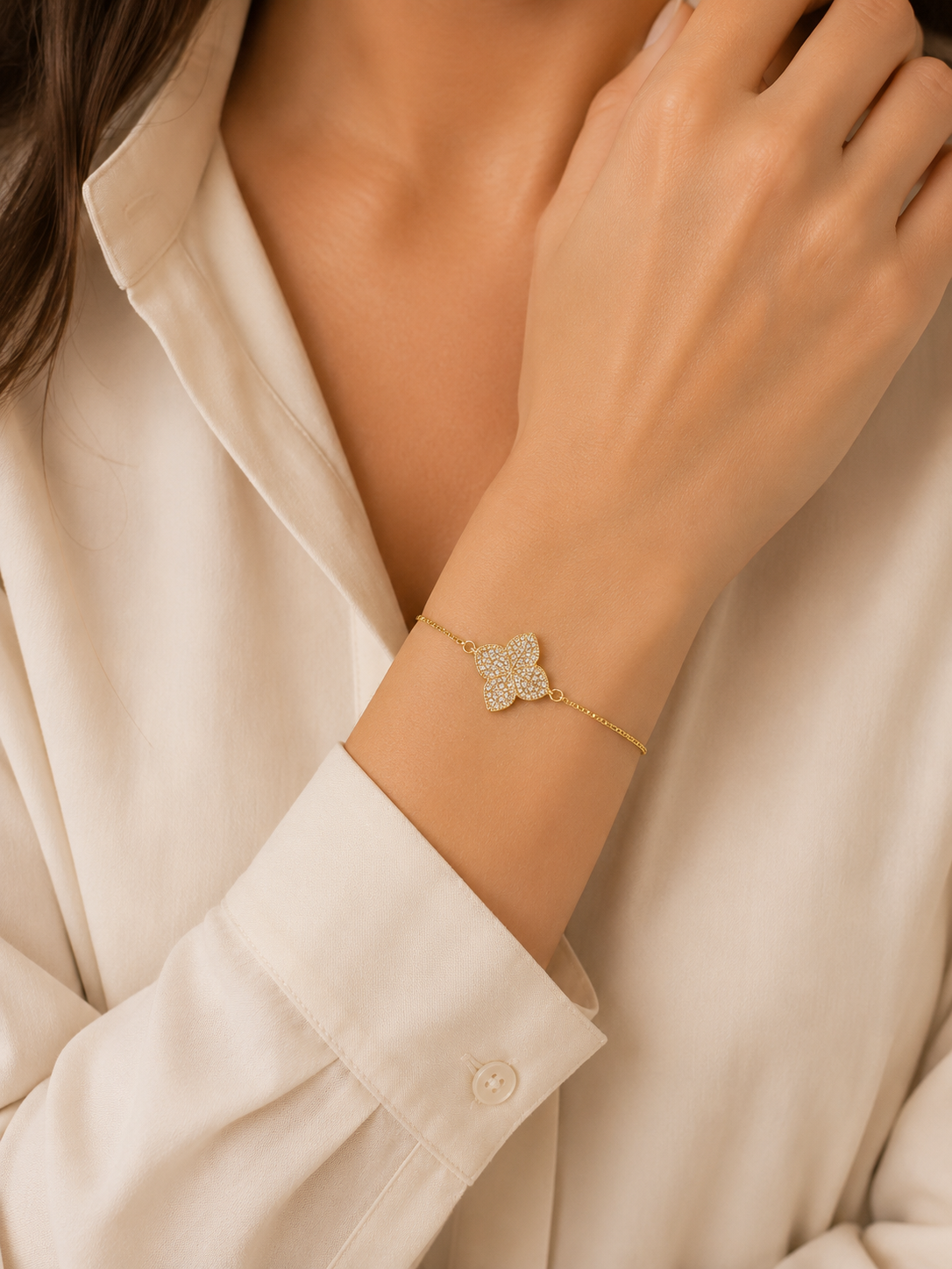 Gold Clover Sparkle Bracelet